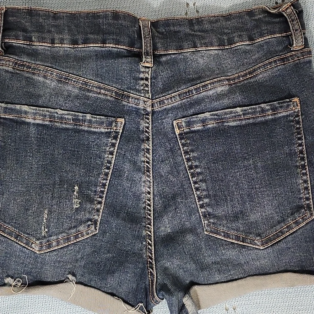 Refuge women's shorts size 5 - Picture 2 of 5